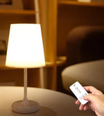 Lampe de chevet Moderne Blanche - lampechevetdesign.com