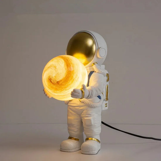 Lampe de chevet LED Astronaute Design - lampechevetdesign.com