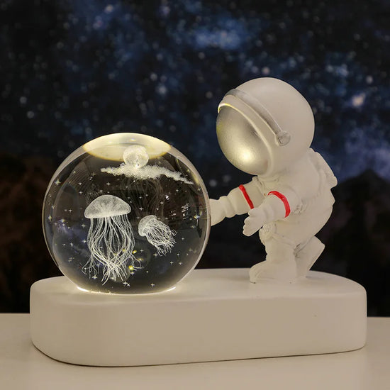 Lampe de chevet Astronaute Boule de Cristal - lampechevetdesign.com