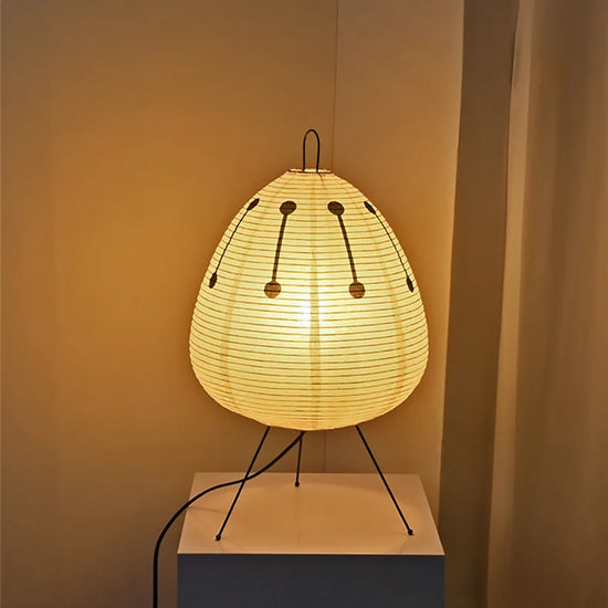 Lampe de chevet Japonaise Akari en Papier - lampechevetdesign.com
