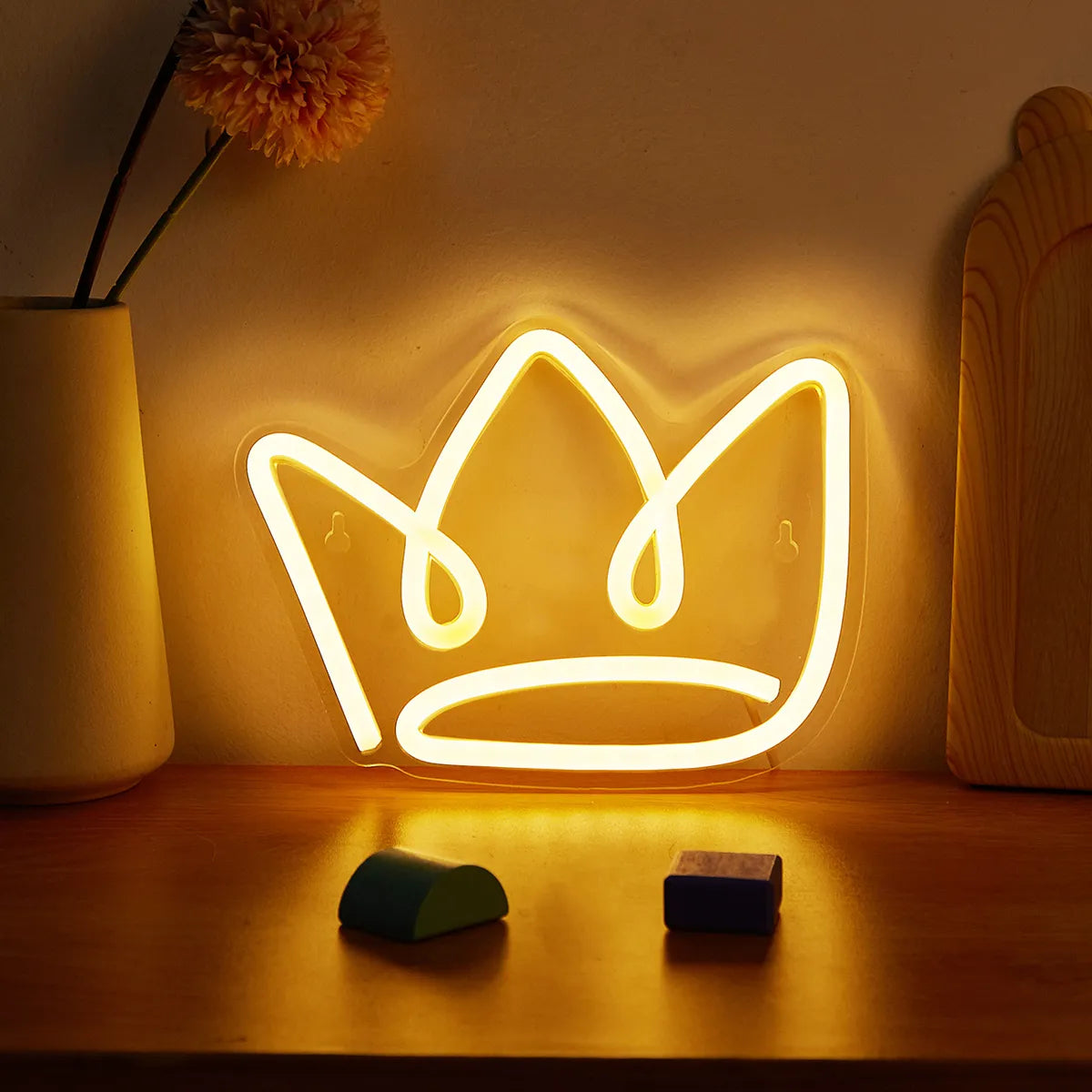 Lampe de chevet LED USB Néon Couronne - lampechevetdesign.com