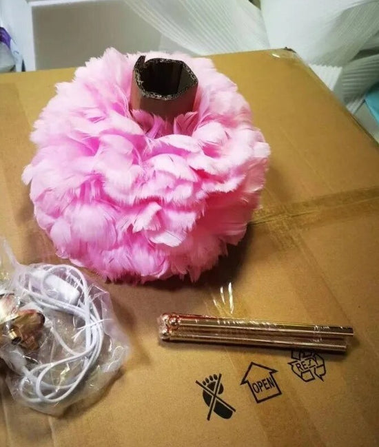 Lampe de chevet Plumes Douce - lampechevetdesign.com