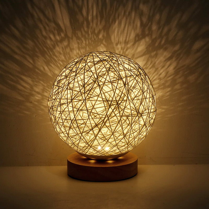 Lampe de chevet Rotin Lune - lampechevetdesign.com