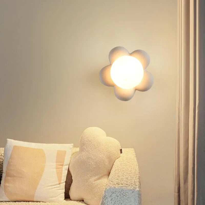 Modern Elegant Flower Wall Bedside Lamp