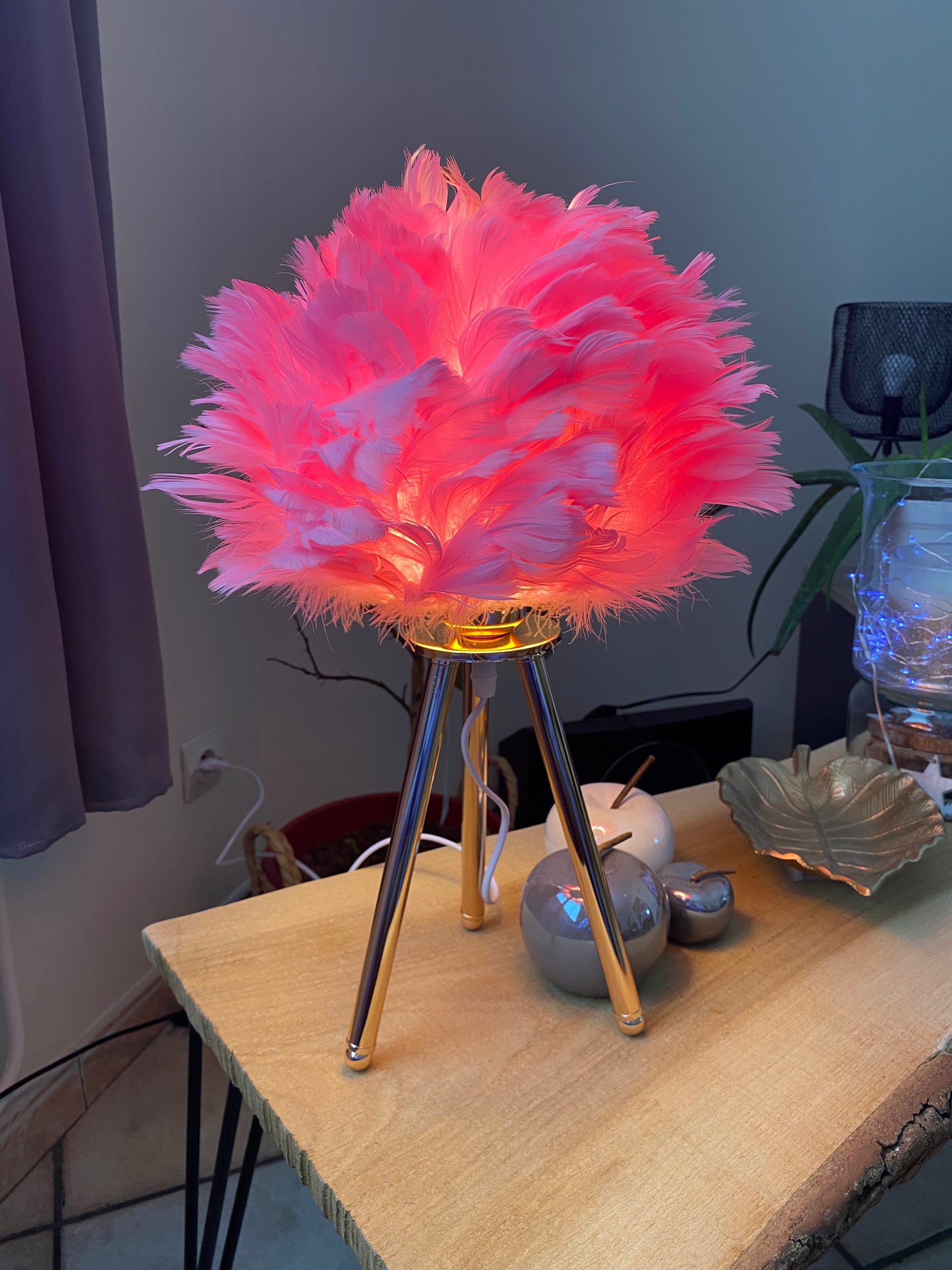 Lampe de chevet Plumes Douce - lampechevetdesign.com