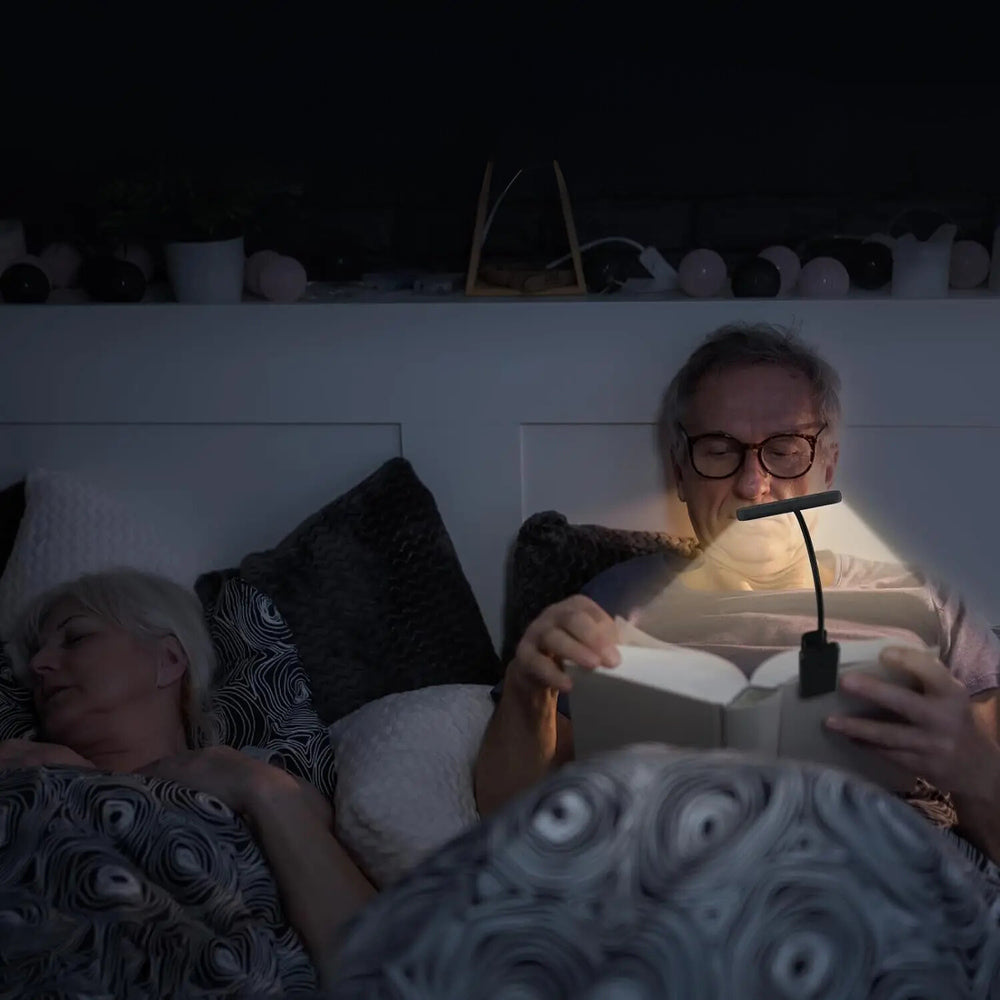Lampe de Chevet de Lecture à Pince Rechargeable LED - lampechevetdesign.com