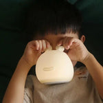 Lampe de chevet Limace Rechargeable en Silicone pour Enfants - lampechevetdesign.com