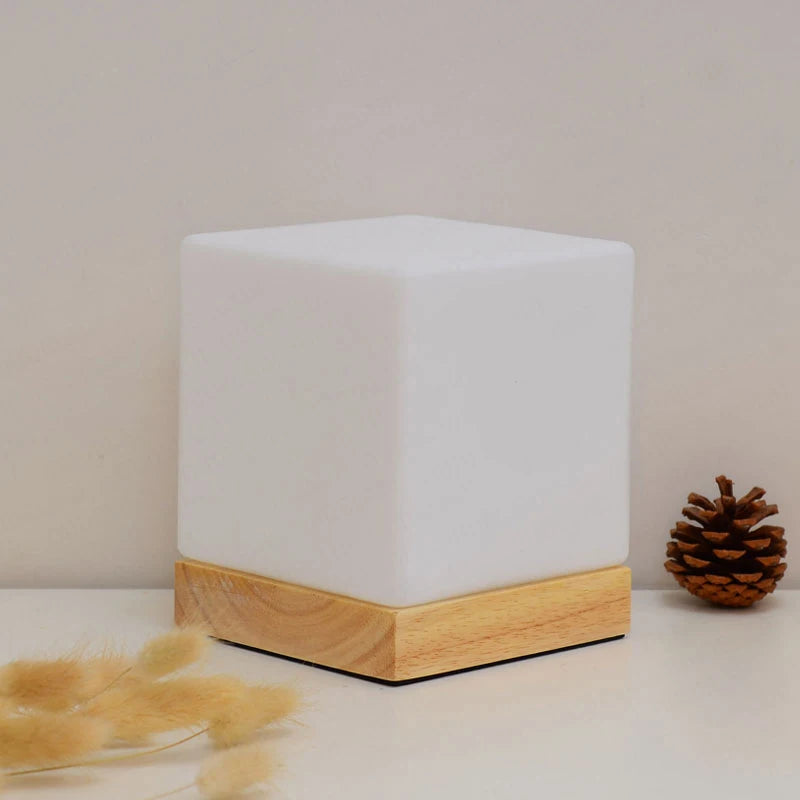 Lampe de Chevet Moderne en Verre et Bois Massif - lampechevetdesign.com