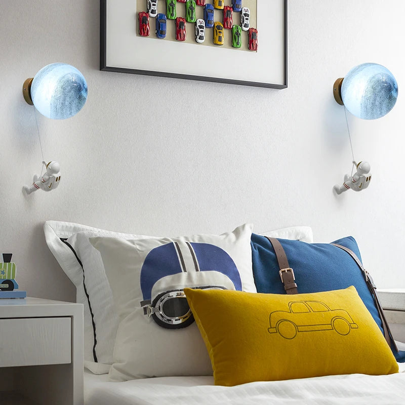 Lampe de chevet Murale Astronaute pour Enfant - lampechevetdesign.com