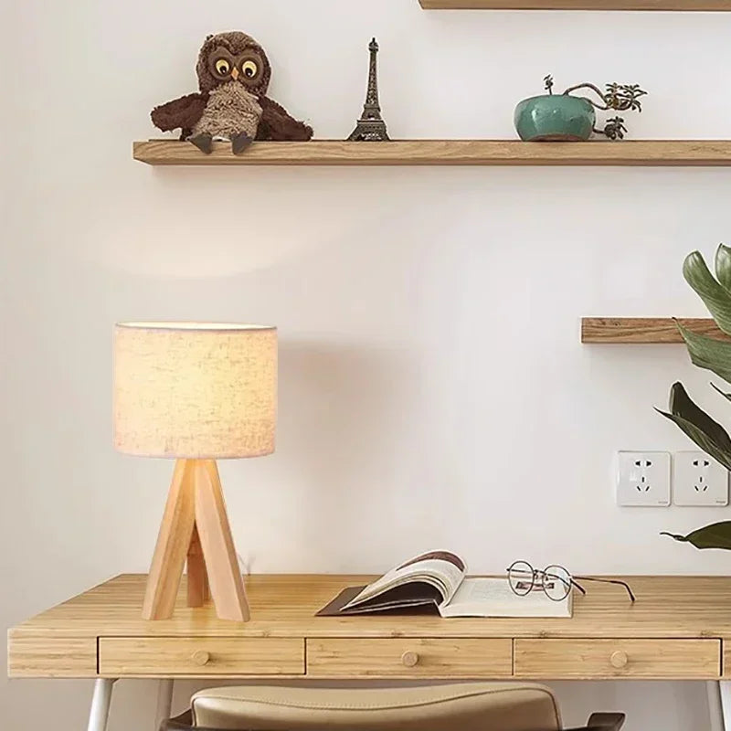 Lampe de Chevet Nordique en Bois Élégant