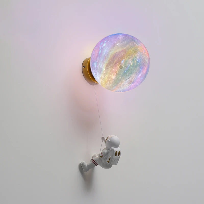 Lampe de chevet Murale Astronaute pour Enfant - lampechevetdesign.com