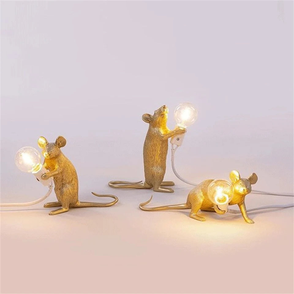 Lampe de Chevet Moderne en Résine en Forme de Rat - lampechevetdesign.com
