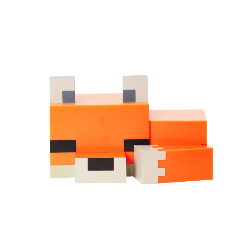 Vue de face du renard cubique orange et blanc sur fond blanc