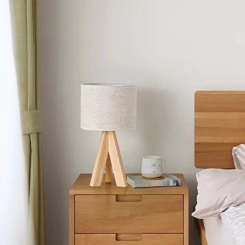 Lampe de Chevet Nordique en Bois Élégant