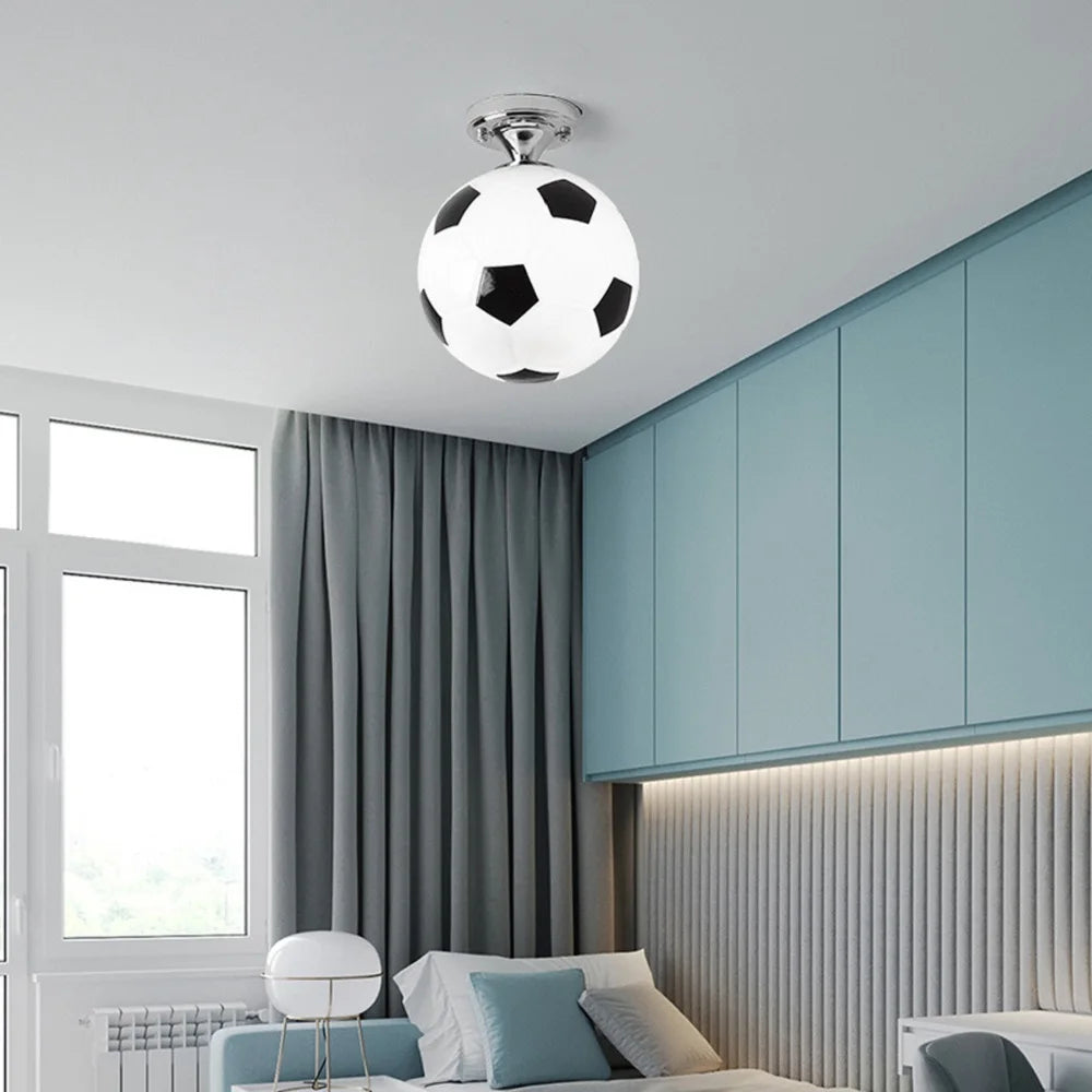 Lampe de chevet Plafonnier Ballon de Football LED pour Enfant - lampechevetdesign.com