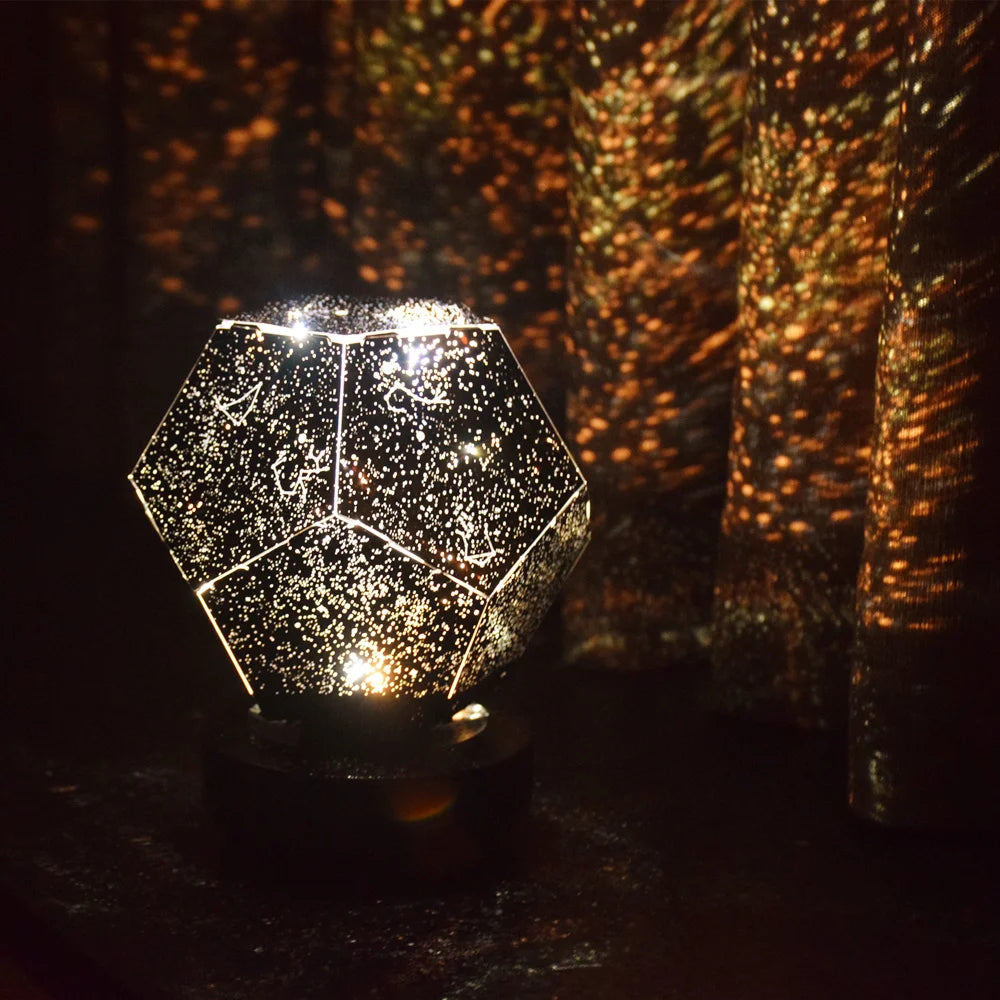 Lampe de chevet projecteur étoilé Galaxy - lampechevetdesign.com