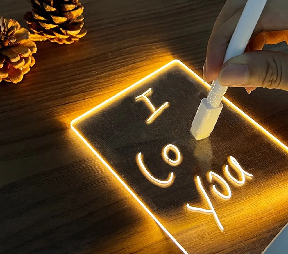 Lampe de chevet LED personnalisée - lampechevetdesign.com
