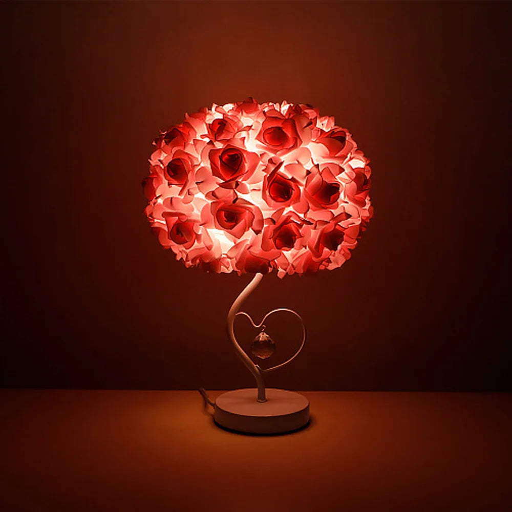 Lampe de chevet Plume Love - lampechevetdesign.com