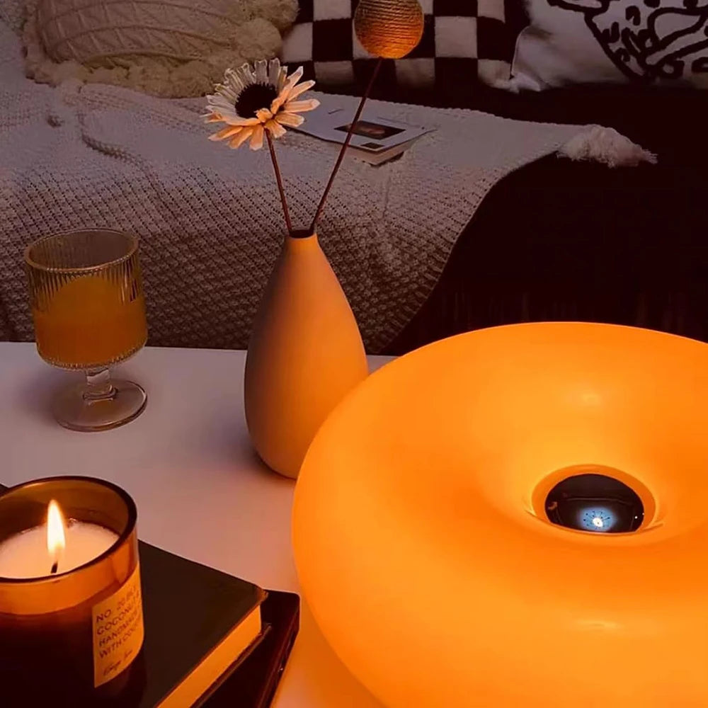 Lampe De Bureau Orange Style Bauhaus Avec Prise USB - lampechevetdesign.com