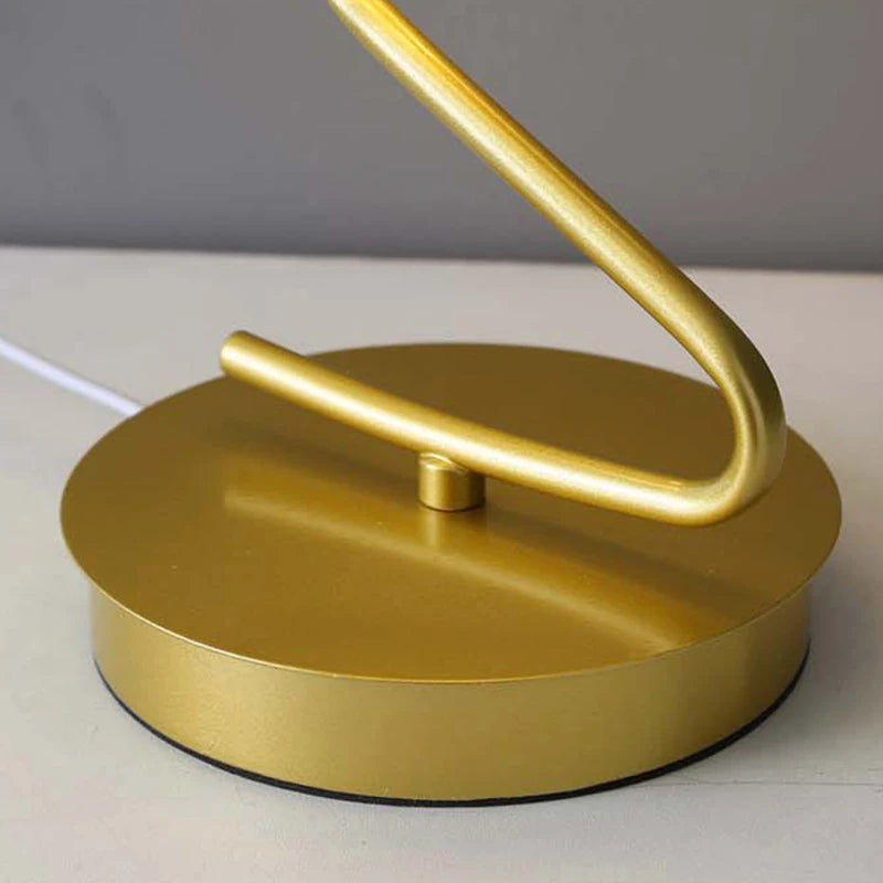 Lampe de Chevet Papillon Dorée Design - lampechevetdesign.com