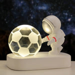 Lampe de chevet Astronaute Boule de Cristal - lampechevetdesign.com