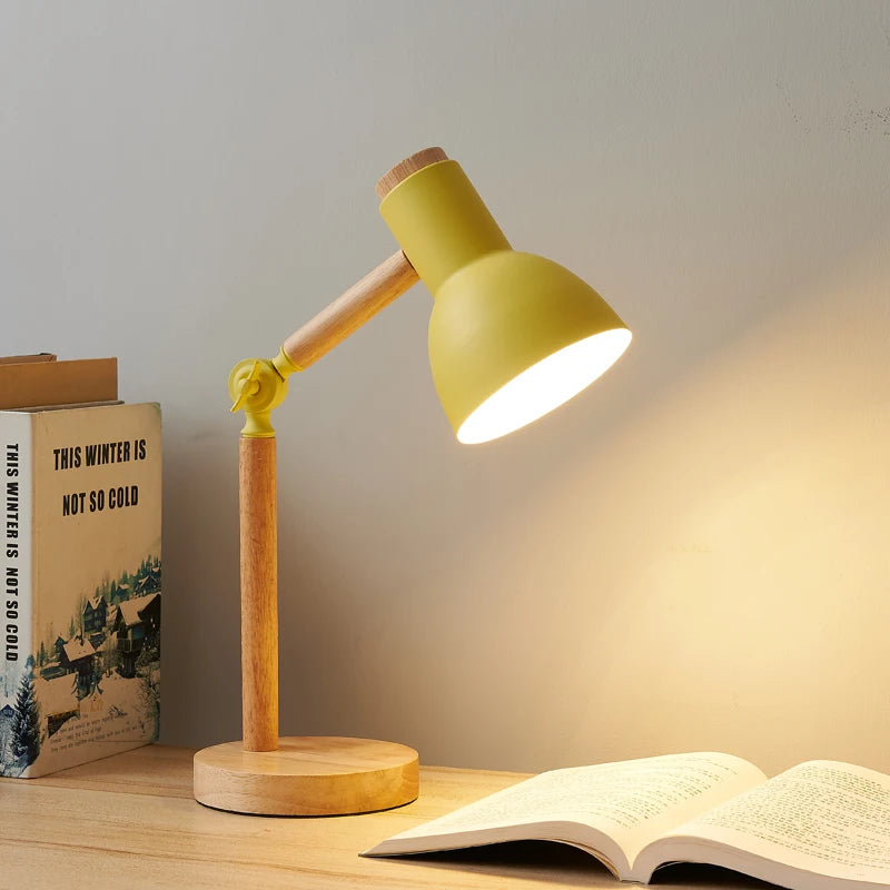 Lampe de chevet Nordique en Bois tête pivotante - lampechevetdesign.com