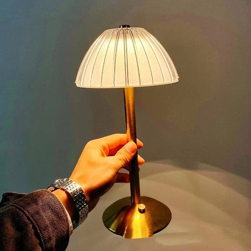 Lampe de chevet Vintage Blanche - lampechevetdesign.com