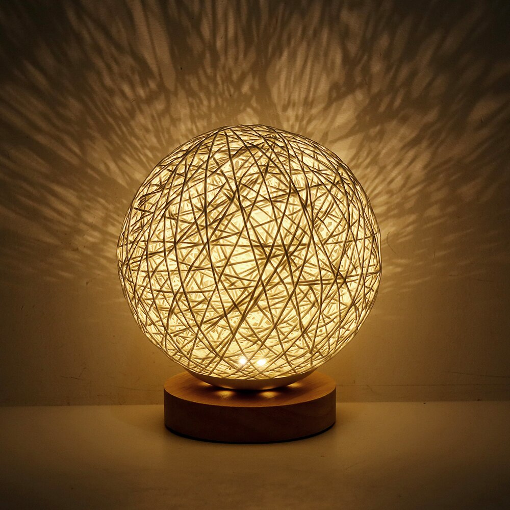 Lampe de chevet Rotin Lune - lampechevetdesign.com