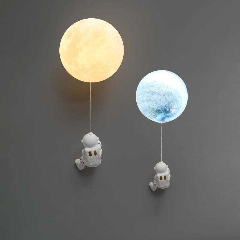 Lampe de chevet Murale Astronaute pour Enfant - lampechevetdesign.com