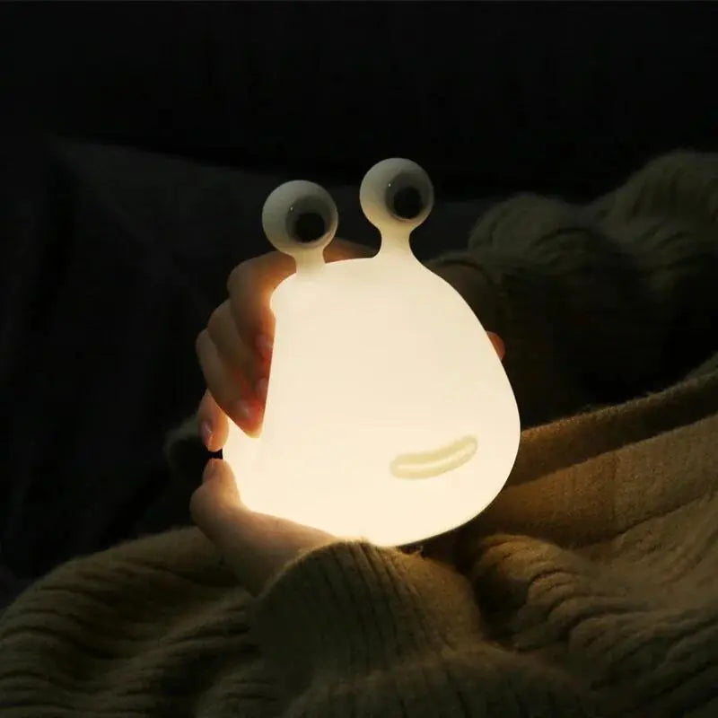 Lampe de chevet Limace Rechargeable en Silicone pour Enfants - lampechevetdesign.com